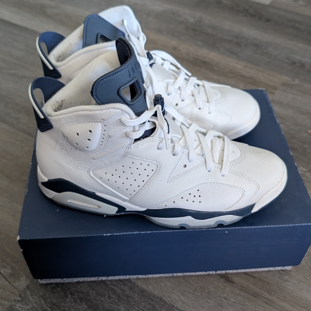Jordan 6 Midnight Navy Sz12